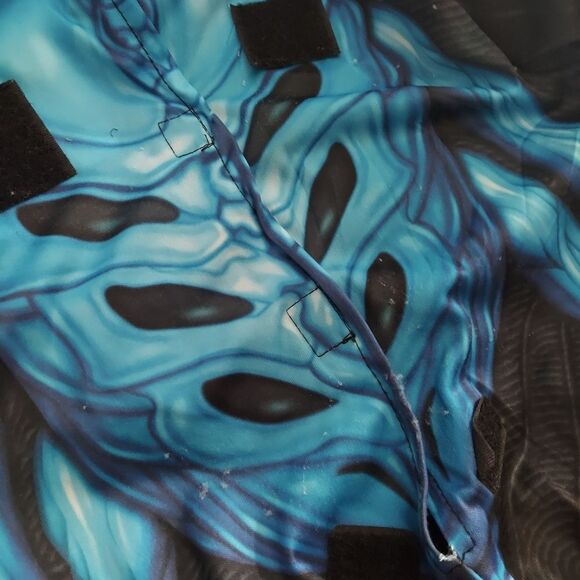 Rubie's Boy's DC Deluxe Blue Beetle Costume Jumpsuit and Mask Medium - Picture 6 of 8